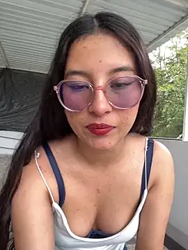 babylexi18 online show from April 21, 8:15 pm