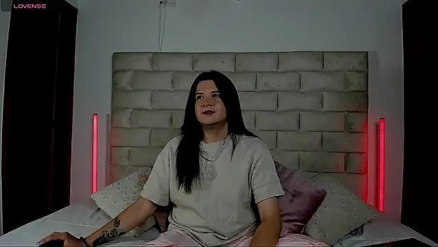 MatthewDavis  online show from June 7, 2:28 am