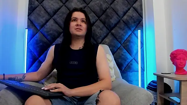 Snapshot of MatthewDavis_ chatting on March 29, 11:34 am MatthewDavis online show from March 29, 11:34 am