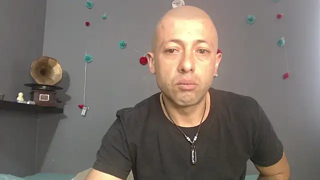 Snapshot of _bonnie_and_clyde chatting on June 26, 8:47 pm bonnie and clyde online show from June 26, 8:47 pm