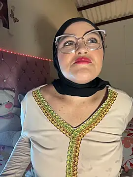 Snapshot of Marian_fadel chatting on July 6, 1:29 pm Marian fadel online show from July 6, 1:29 pm