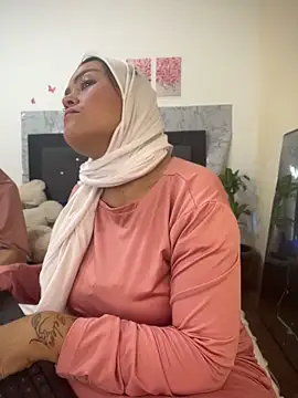 Snapshot of Marian_fadel chatting on May 26, 1:31 pm Marian fadel online show from May 26, 1:31 pm