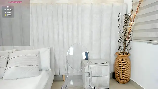 Snapshot of chanel_watson chatting on April 16, 9:15 pm chanel watson online show from April 16, 9:15 pm