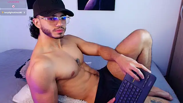 IamAxel03 online show from June 10, 6:09 pm
