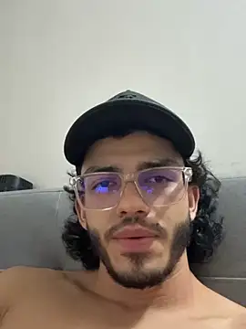 IamAxel03 online show from May 30, 10:37 pm