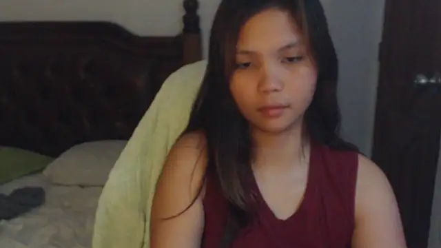 Snapshot of sweet_21_1 chatting on April 17, 8:11 pm sweet 21 1 online show from April 17, 8:11 pm