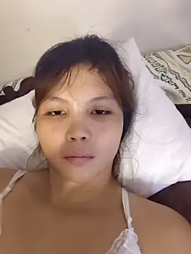 Snapshot of sweet_21_1 chatting on June 10, 3:46 pm sweet 21 1 online show from June 10, 3:46 pm