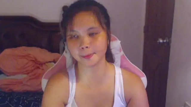 Snapshot of sweet_21_1 chatting on July 1, 3:40 am sweet 21 1 online show from July 1, 3:40 am