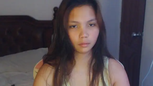 Snapshot of sweet_21_1 chatting on April 16, 8:53 pm sweet 21 1 online show from April 16, 8:53 pm