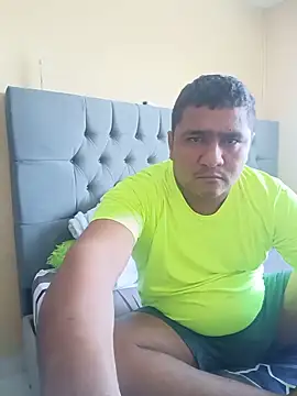 Snapshot of luis20212 chatting on June 27, 5:08 pm luis20212 online show from June 27, 5:08 pm