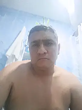 Snapshot of luis20212 chatting on June 14, 5:08 am luis20212 online show from June 14, 5:08 am