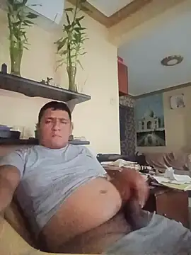 Snapshot of luis20212 chatting on June 3, 7:42 am luis20212 online show from June 3, 7:42 am