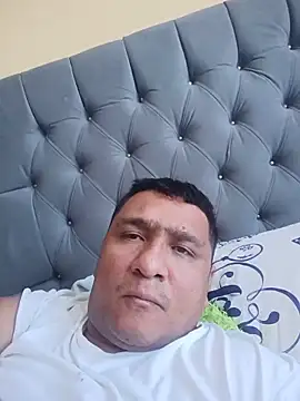 Snapshot of luis20212 chatting on May 25, 3:33 pm luis20212 online show from May 25, 3:33 pm