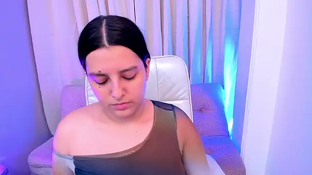 Arihanna London online show from May 14, 3:36 am