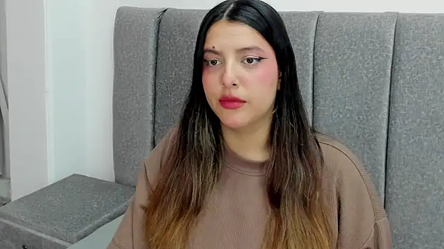 Arihanna London online show from April 10, 8:05 pm