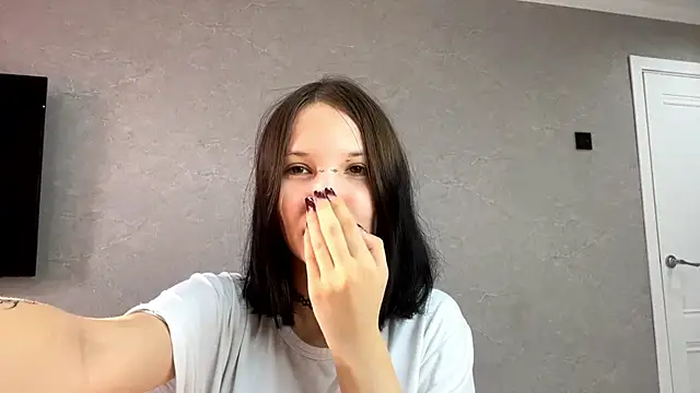 AmeliaMiotii online show from April 4, 10:33 am