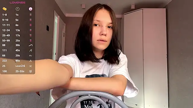 AmeliaMiotii online show from April 7, 10:06 am