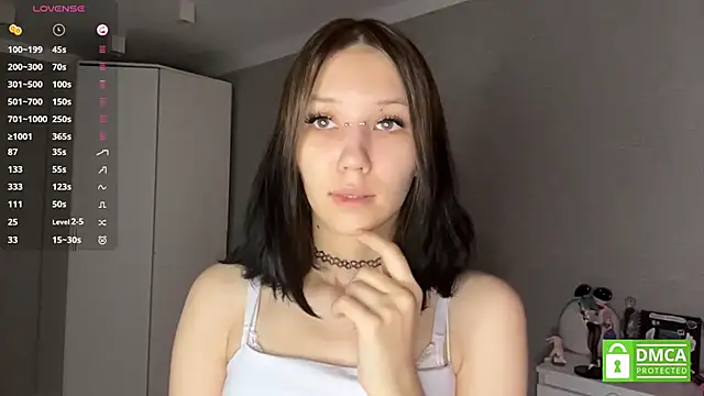 AmeliaMiotii online show from May 8, 11:03 am