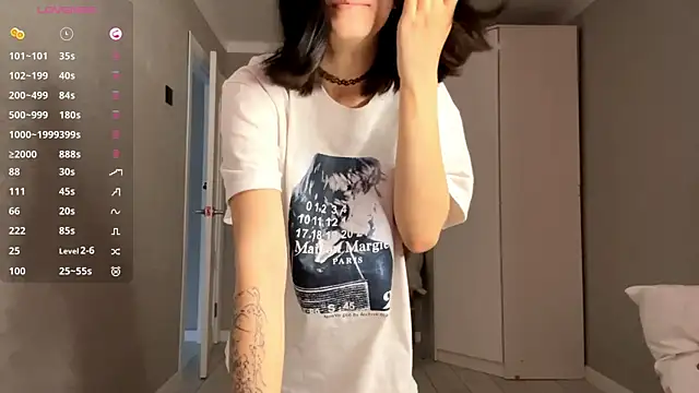 AmeliaMiotii online show from April 12, 10:18 am