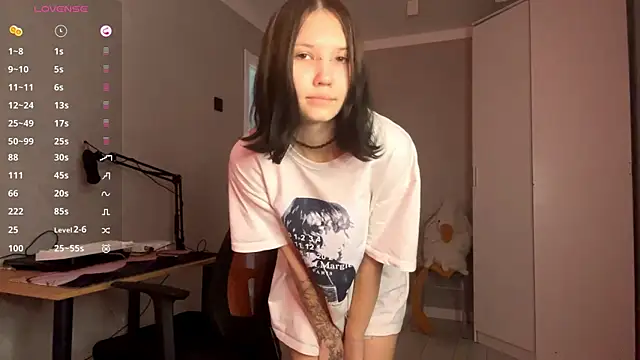 AmeliaMiotii online show from April 13, 8:07 am