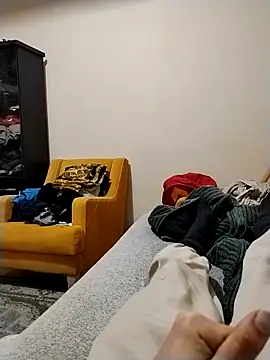 Snapshot of y2561 chatting on March 26, 11:02 pm y2561 online show from March 26, 11:02 pm