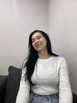 camila beautiful online show from April 14, 8:14 pm