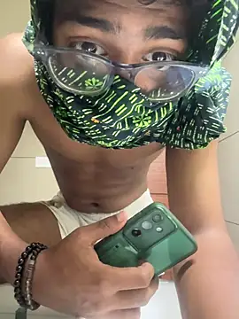 Snapshot of dashingdih chatting on March 26, 11:46 pm dashingdih online show from March 26, 11:46 pm