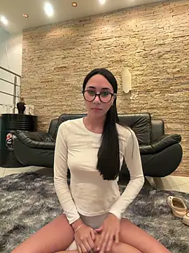 juliacosta online show from May 30, 7:25 am