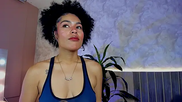 baddie delaylaa online show from April 16, 7:03 pm