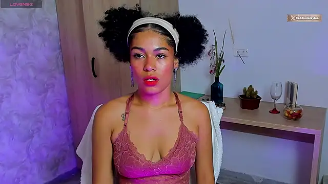 baddie delaylaa online show from May 1, 7:08 pm