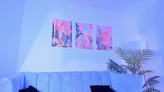 Velvet Noir  online show from May 28, 11:27 am