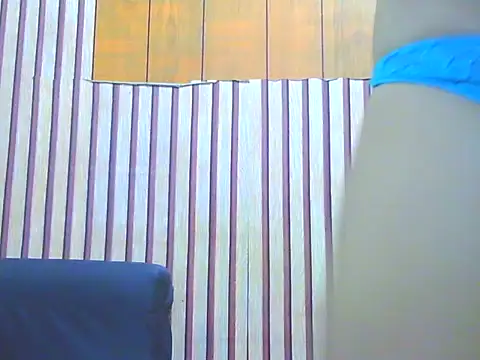 Snapshot of Lovelyass4u chatting on May 30, 11:27 am Lovelyass4u online show from May 30, 11:27 am