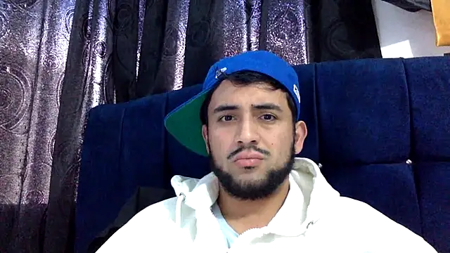 Snapshot of derek_smiith chatting on June 18, 9:20 pm derek smiith online show from June 18, 9:20 pm
