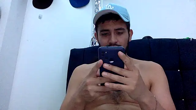 Snapshot of derek_smiith chatting on June 27, 12:27 am derek smiith online show from June 27, 12:27 am