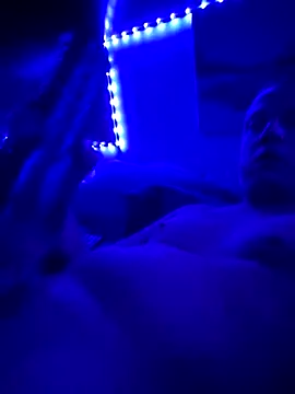 Snapshot of USAPartyBoy420 chatting on March 31, 8:27 am USAPartyBoy420 online show from March 31, 8:27 am