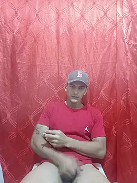 Snapshot of Heartsarm chatting on June 24, 3:54 pm Heartsarm online show from June 24, 3:54 pm