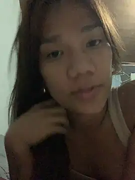 Snapshot of iloveyou_divine22 chatting on July 6, 2:40 am iloveyou divine22 online show from July 6, 2:40 am