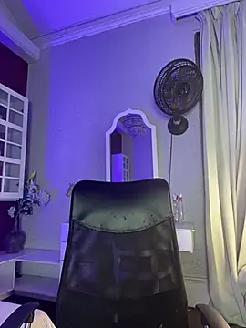 KristinaGriner online show from April 23, 3:46 am