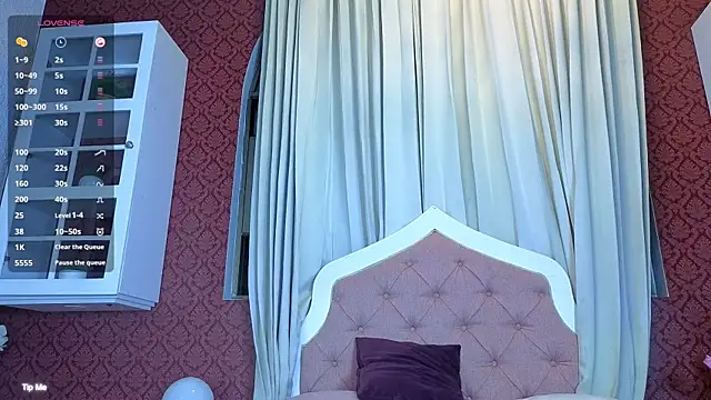 KristinaGriner online show from April 18, 4:04 am