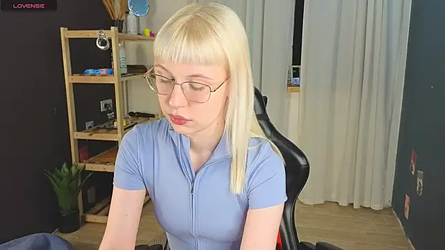 call me heaven online show from April 3, 3:18 pm