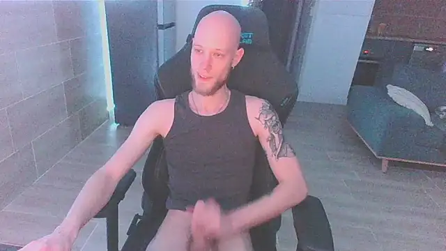 Snapshot of Shikaneko chatting on March 14, 12:43 am Shikaneko online show from March 14, 12:43 am