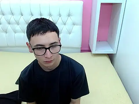 23alana online show from April 14, 3:11 am