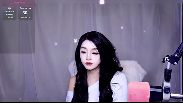 Cuviee online show from March 31, 11:12 am