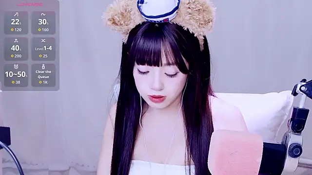 Cuviee online show from May 25, 12:37 pm