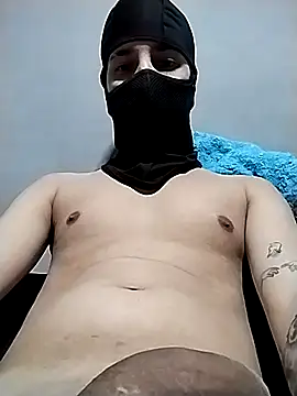 Snapshot of Hades_24 chatting on March 28, 5:19 am Hades 24 online show from March 28, 5:19 am