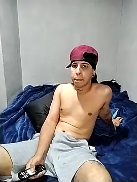 Snapshot of Hades_24 chatting on March 29, 4:25 am Hades 24 online show from March 29, 4:25 am