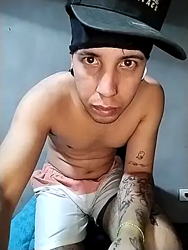 Snapshot of Hades_24 chatting on March 30, 4:14 am Hades 24 online show from March 30, 4:14 am