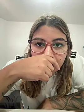 C1N09 online show from June 22, 5:54 pm
