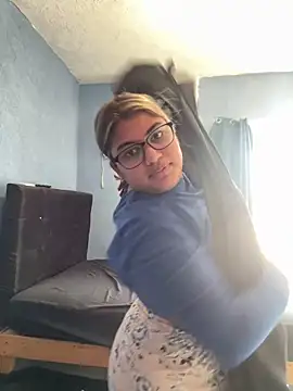 C1N09 online show from April 25, 7:11 pm