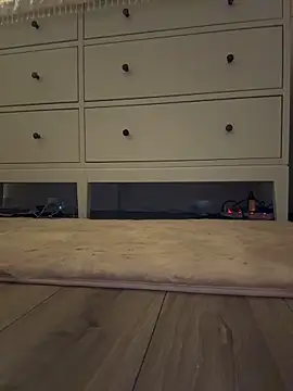 HongKong Lana online show from April 10, 10:11 am